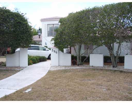 586 S Spoonbill Dr., Sarasota, FL 34236