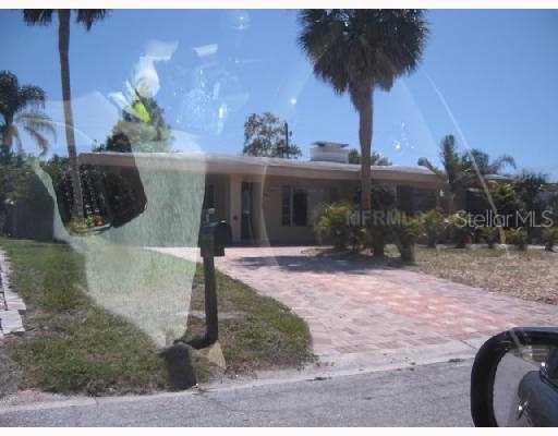 2412 Hamlin Ln., Sarasota, FL 34239