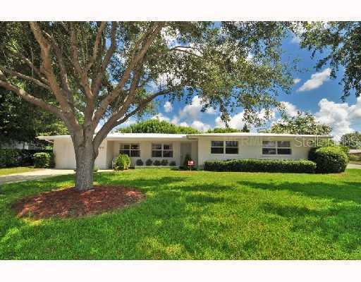 2741 Grove St., Sarasota, FL 34239