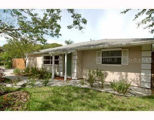 1530 S Shade Ave., Sarasota, FL 34239