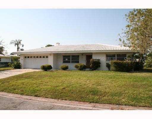 2433 Sunnyside St., Sarasota, FL 34239