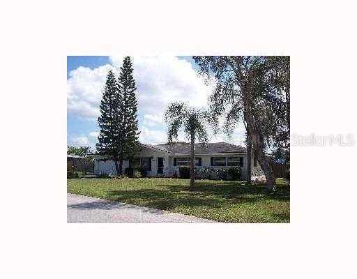 2740 Goldenrod St., Sarasota, FL 34239