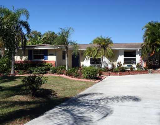 513 Buena Vista Dr., Nokomis, FL 34275