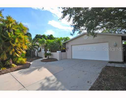 2301 River Ridge Dr., Sarasota, FL 34239