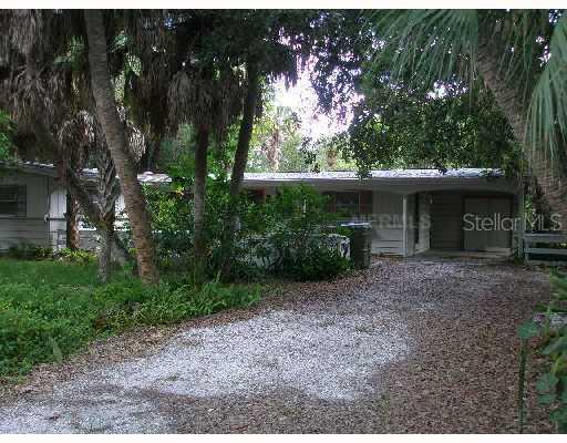 141 Garden Ln., Sarasota, FL 34242
