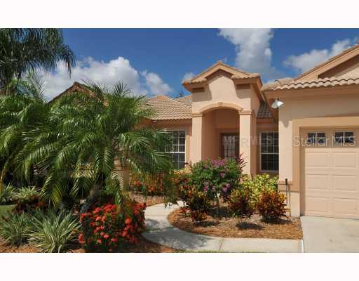 5165 Far Oak Cir., Sarasota, FL 34238