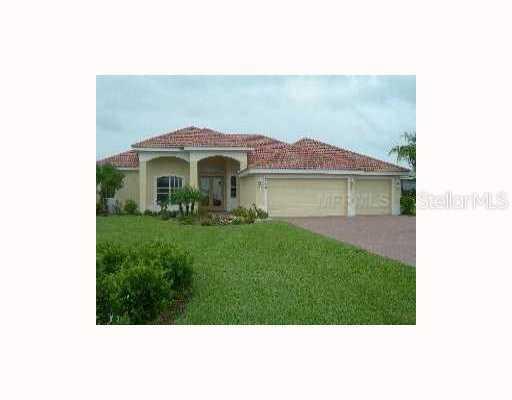714 Country Meadows Way, Bradenton, FL 34212