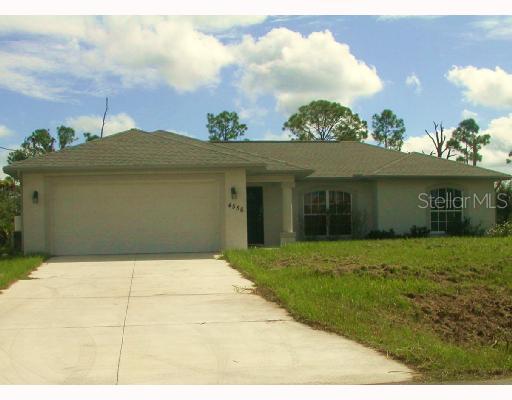 4556 Heyward St., North Port, FL 34291