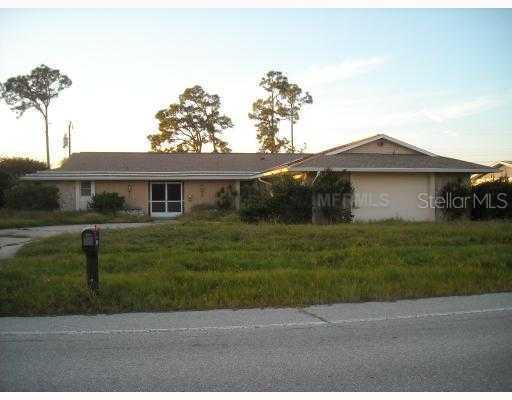 2345 Beacon Dr., Port Charlotte, FL 33952