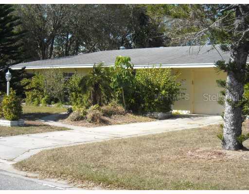 2927 Pinecrest St., Sarasota, FL 34239
