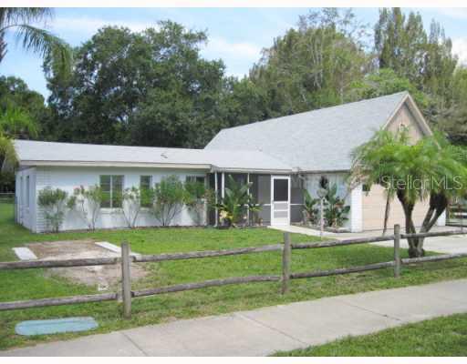 4208 S Lockwood Ridge Rd., Sarasota, FL 34231