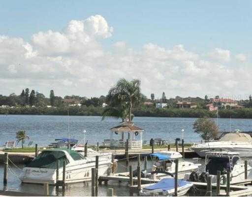 1260 Dolphin Bay Way #204, Sarasota, FL 34242