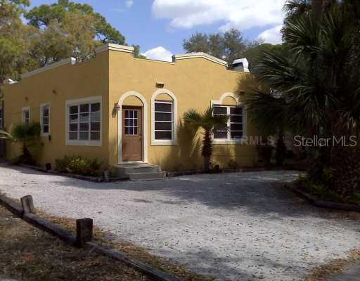 2437 Floyd St., Sarasota, FL 34239