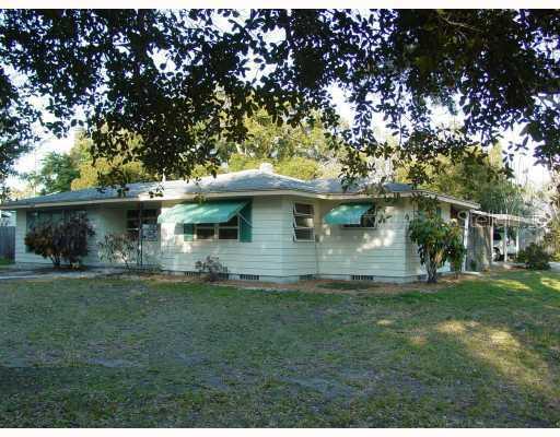 1229 S Shade Ave., Sarasota, FL 34239