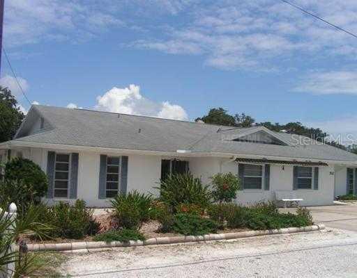 512 Bayshore Rd., Nokomis, FL 34275