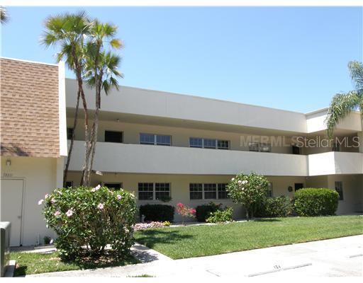 7880 Palm Aire Ln. #204, Sarasota, FL 34243