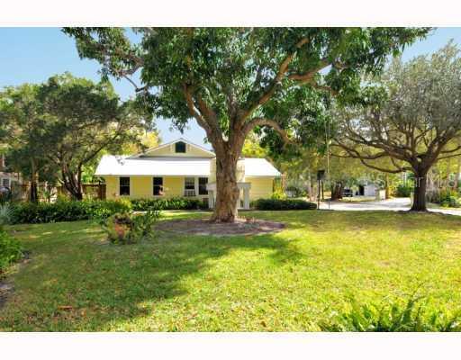 333 Edmondson Ave., Sarasota, FL 34242