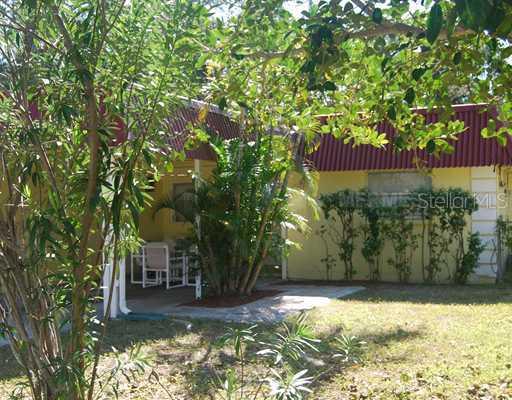 1738 7th St., Sarasota, FL 34236