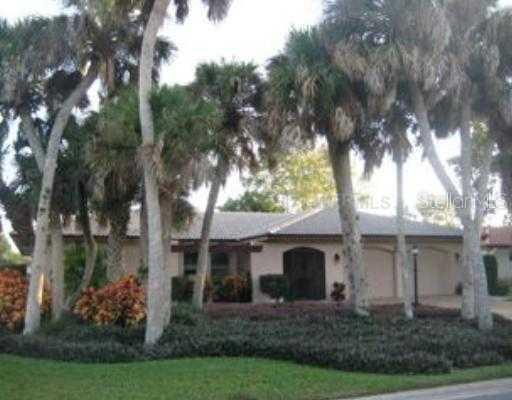 2271 Lakewood Dr., Nokomis, FL 34275