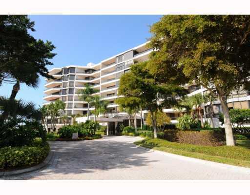 535 Sanctuary Dr. #C508, Longboat Key, FL 34228