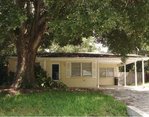 2851 W Mark Dr., Sarasota, FL 34232
