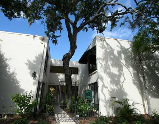 1542 Oak St. #102, Sarasota, FL 34236