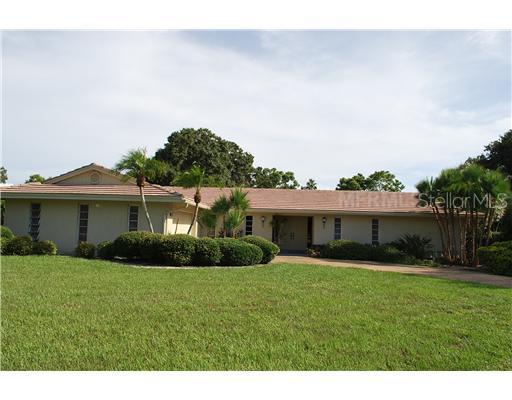 3216 Pine Valley Dr., Sarasota, FL 34239