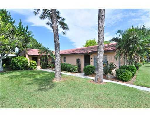 2141 Pueblo Cir. #V-11, Sarasota, FL 34231