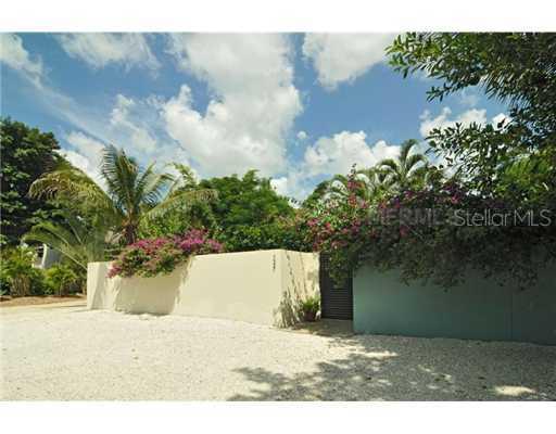 121 Ogden St., Sarasota, FL 34242