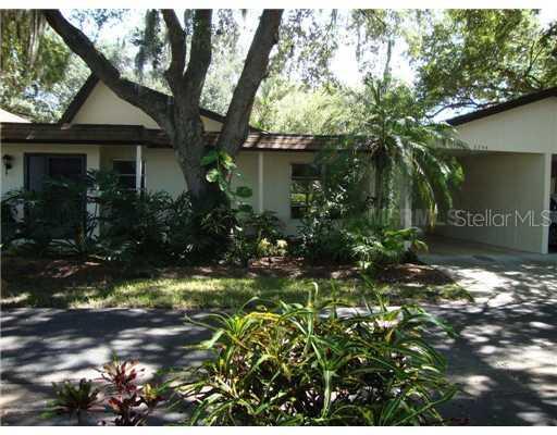2248 Circlewood Dr. #27, Sarasota, FL 34231