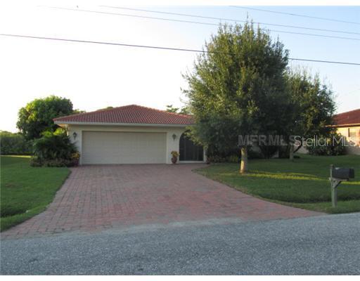 617 Portia St., Nokomis, FL 34275