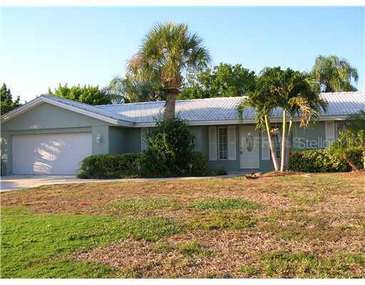 617 Foxworth Ln., Holmes Beach, FL 34217