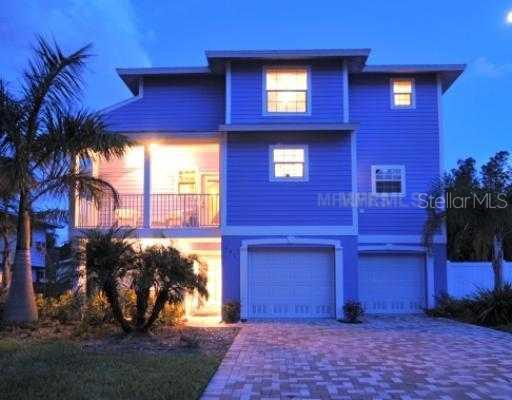 407 74th St. #B, Holmes Beach, FL 34217