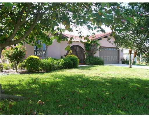 621 Portia St., Nokomis, FL 34275