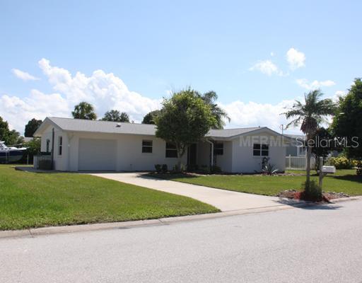 906 25th Ave., Palmetto, FL 34221