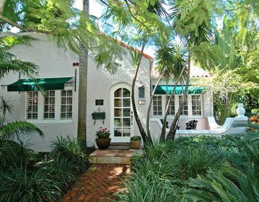 3838 Flores Ave., Sarasota, FL 34239