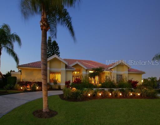 208 Lookout Point Dr., Osprey, FL 34229
