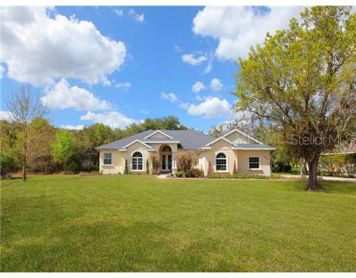 1826 Kingsdown Dr., Sarasota, FL 34240