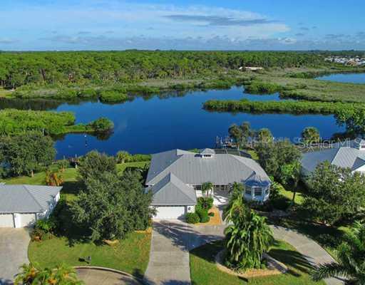 858 Hillcrest Dr., Nokomis, FL 34275