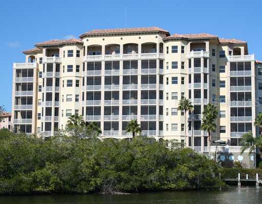 5531 Cannes Cir. #302, Sarasota, FL 34231