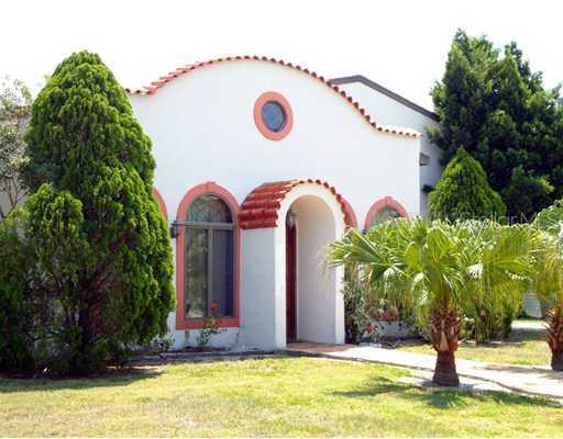 266 Polk Dr., Sarasota, FL 34236