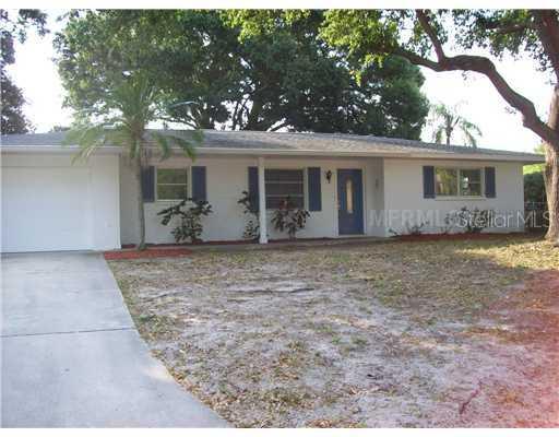 2702 Jefferson Cir., Sarasota, FL 34239