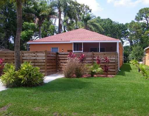 2047 Roselawn St., Sarasota, FL 34231