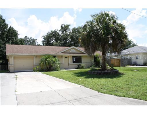 4216 1st Ave., Bradenton, FL 34208