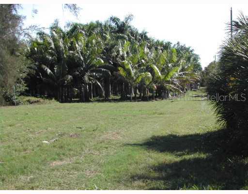 9505 9th Ave., Bradenton, FL 34209