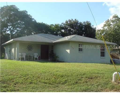 822 Searcy Ave., Sarasota, FL 34237