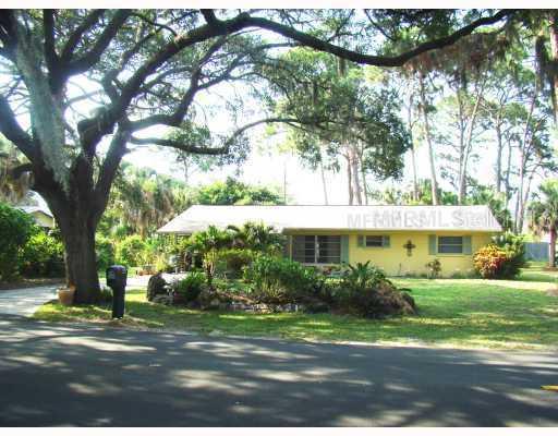 144 Roberts Rd., Nokomis, FL 34275