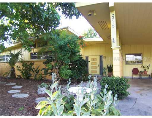 2715 Valencia Dr., Sarasota, FL 34239