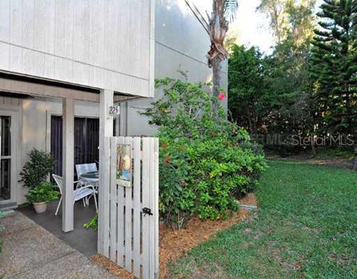 225 Woodland Dr., Osprey, FL 34229