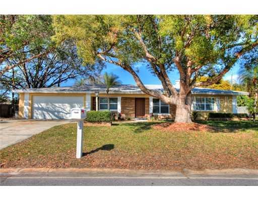 2729 Tangelo Dr., Sarasota, FL 34239